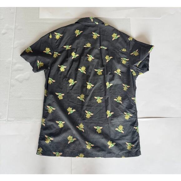 Star Wars Grogu Baby Yoda Button Up Shirt Men’s Medium Gray Short Sleeve - Picture 3 of 12